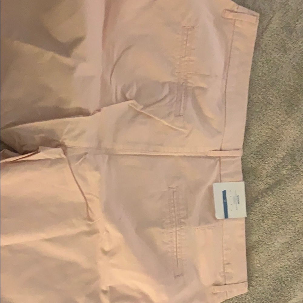 Women’s light pink shorts